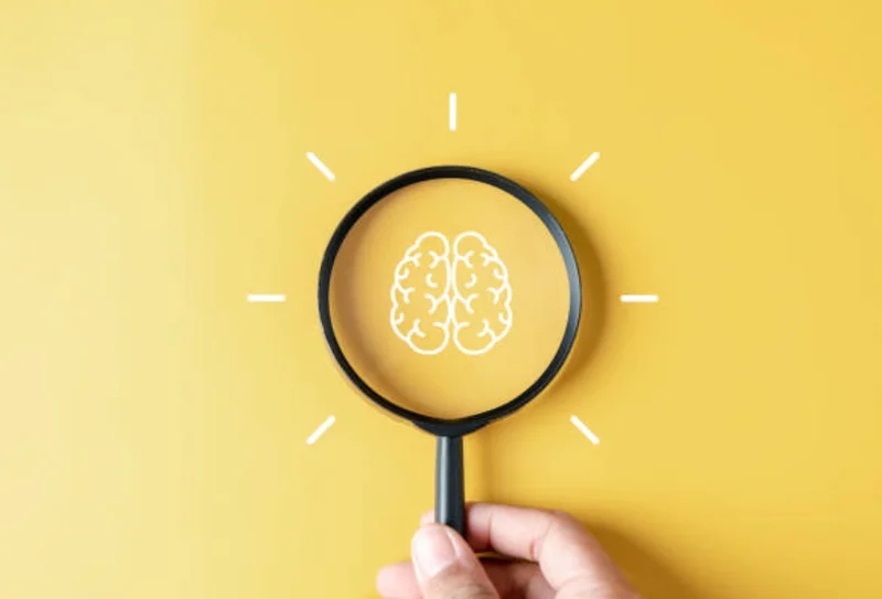 HSPの脳を虫眼鏡で覗く